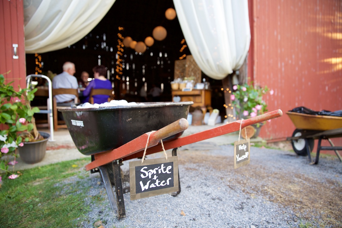 Jenna Cavedine Chris Jung Wedding Mandana Barn Skaneateles Photographer B.Fotographic Bridget Florack 115