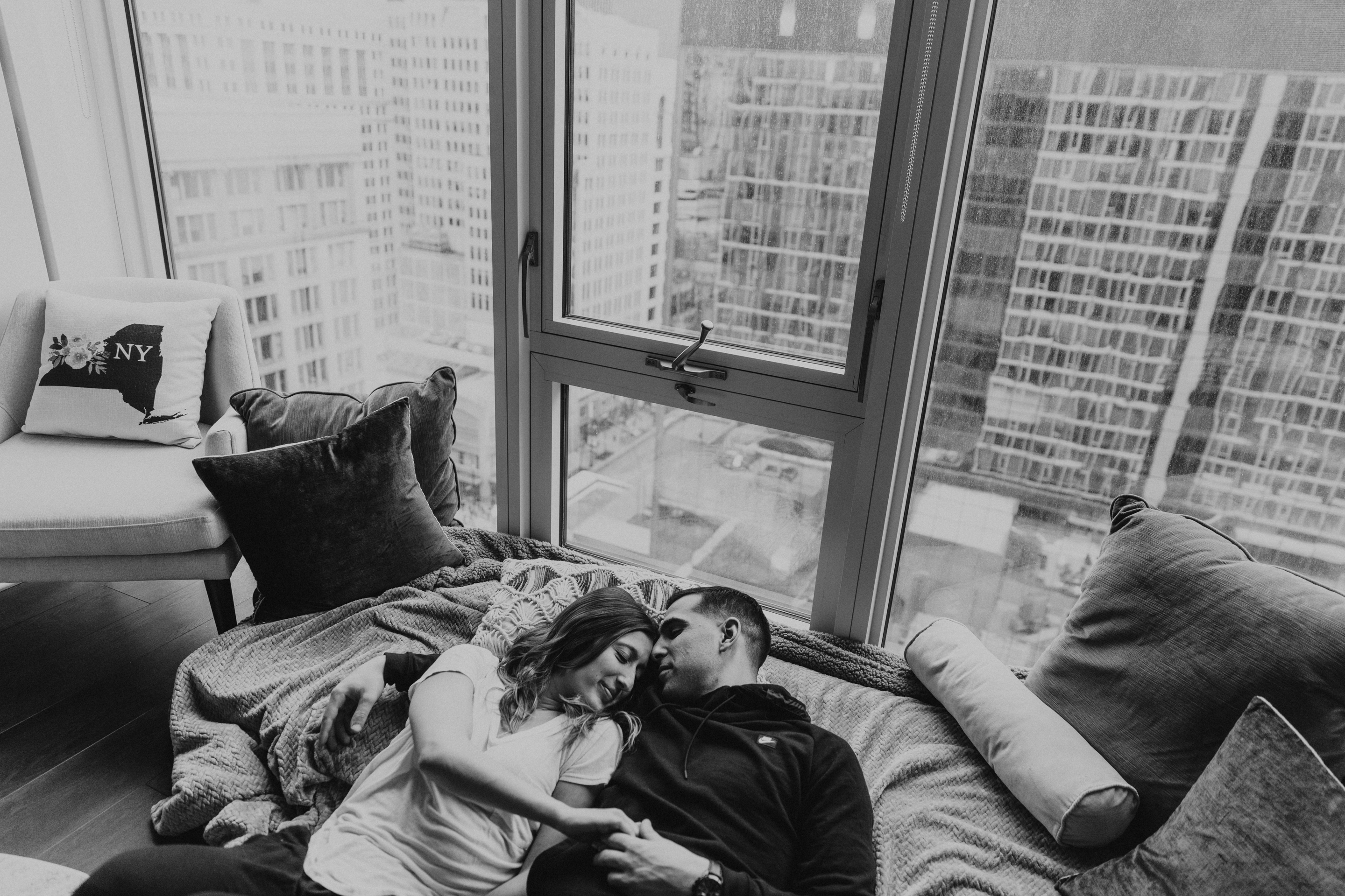 Chicago In-Home Lifestyle Engagement Photographer5